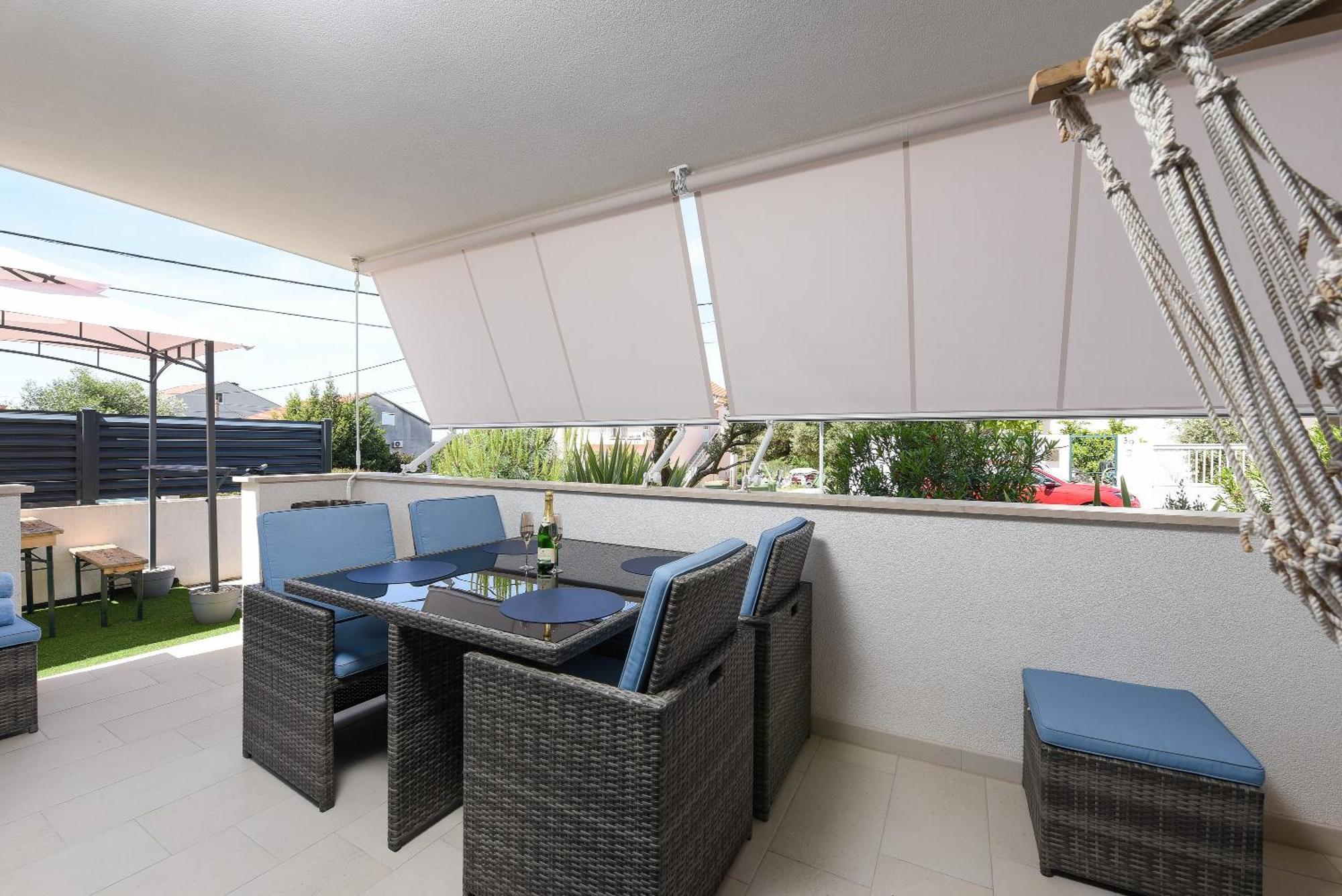Lux 38b Luxury Penthouse & Deluxe